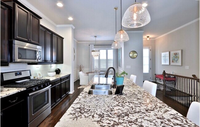 Building Photo - 4379 Strand Dr