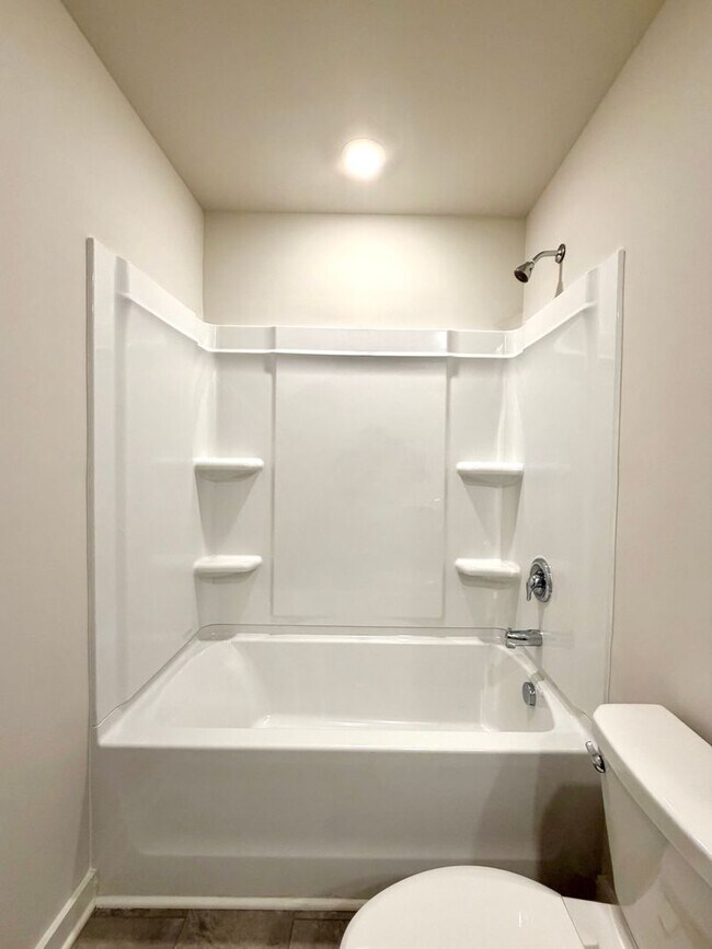 Building Photo - 1333 Gentry Dr