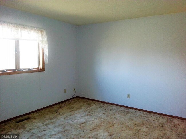 Building Photo - 502 Prairie Ln