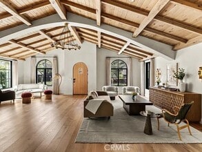 Building Photo - 738 San Lorenzo St