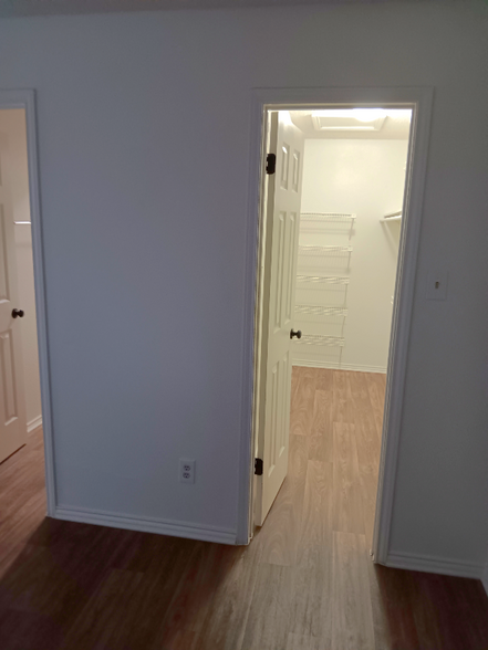 Building Photo - 653 TX-337 Loop