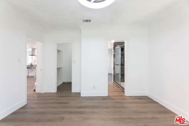 Building Photo - 2295 W Wardlow Rd