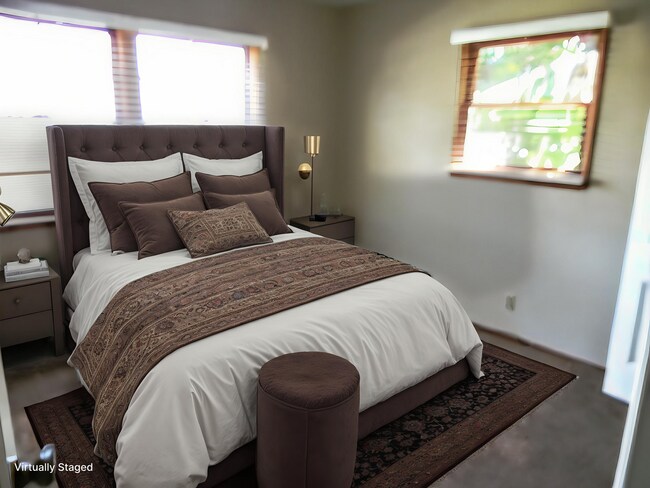 Building Photo - 1202 E Everett Pl