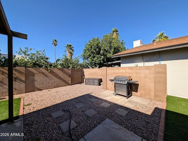 Building Photo - 10044 N 39th Ln