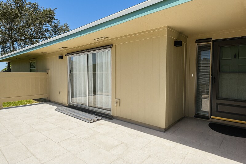 Building Photo - 4055 NW Cinnamon Tree Cir