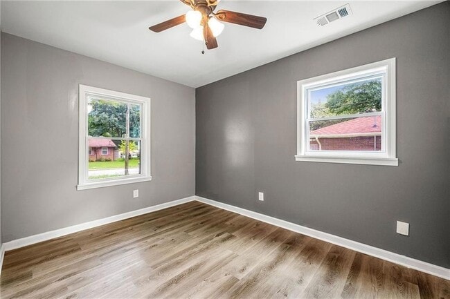 Building Photo - 128 Alexander Ct