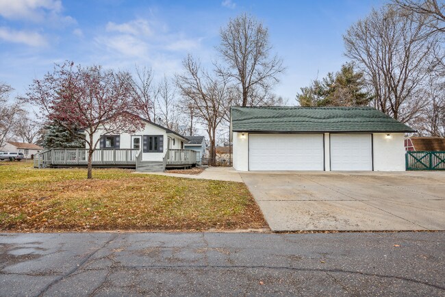 Building Photo - 8801 Madison St NE