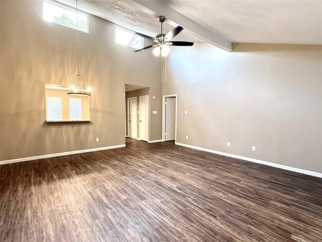 Building Photo - 2435 Summer Spring Dr