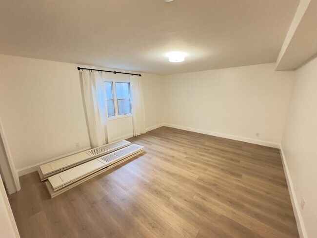 Building Photo - 3207 Apache Ln