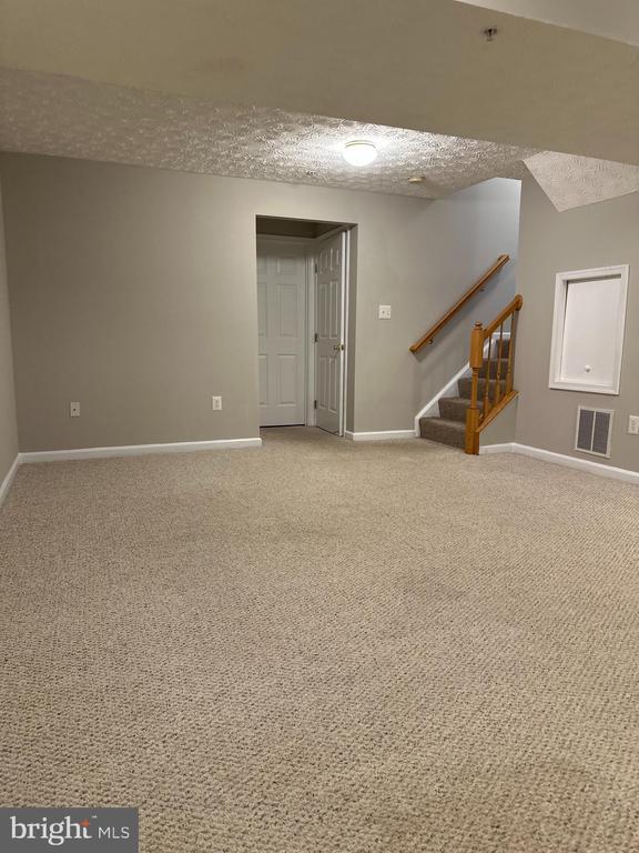 Building Photo - 2722 Thornbrook Ct