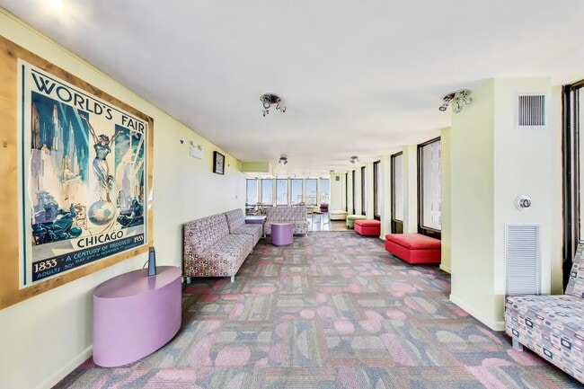 Building Photo - 100 E Walton St