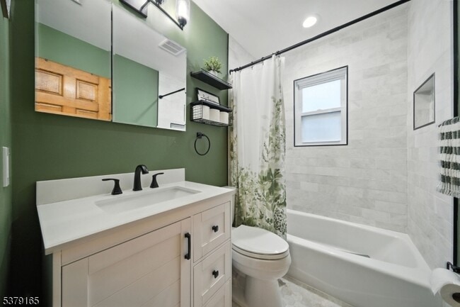 Building Photo - 17 Rockaway Ave