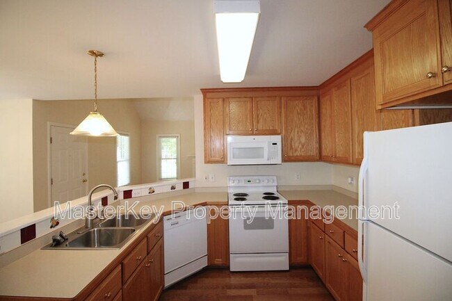 Building Photo - 701 Senter St