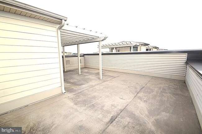 Building Photo - 44878 Tiverton Sq