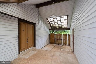 Building Photo - 511 Avondale Dr