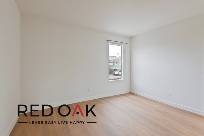 Building Photo - Stunning One Bedroom with Open Floor Plan,...