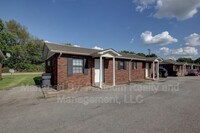 Building Photo - 15-415 Thompsonville Ln