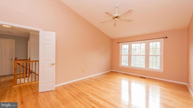 Building Photo - 3871 Woodville Ln