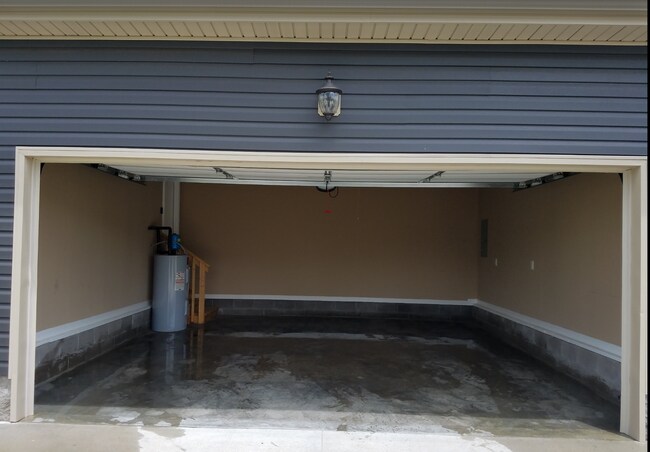 Building Photo - 501 Falkland Cir