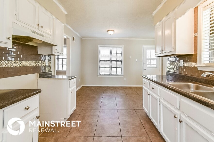 Building Photo - 6816 Birch Run Ln