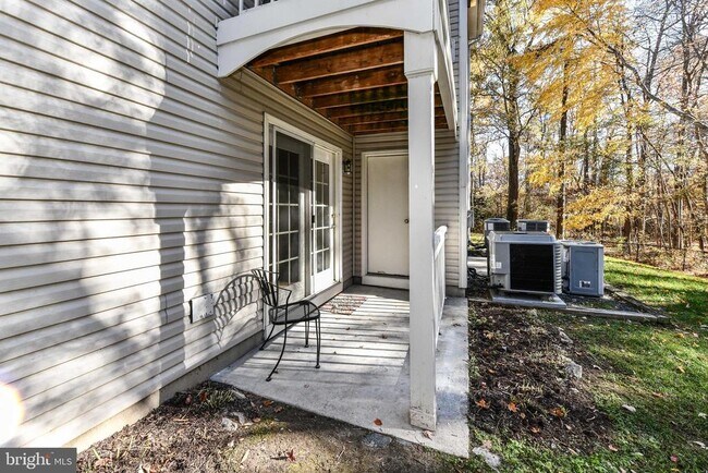 Building Photo - 8616 Shadwell Dr