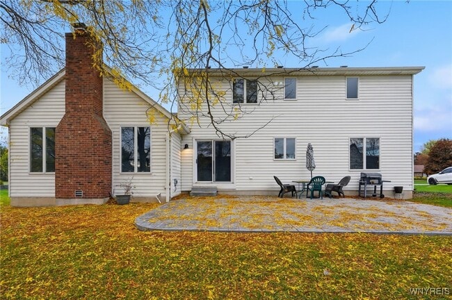 Building Photo - 8221 Clarence Ln N