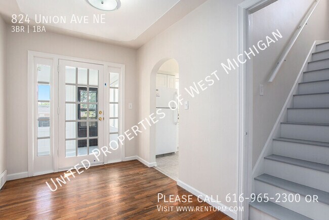 Building Photo - Available Now | 3 Bedroom 1 Bath Single Fa...