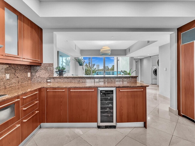 Building Photo - 1600 S Ocean Blvd