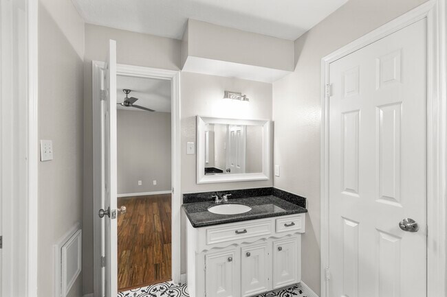 Building Photo - 1014 Riverlace Dr