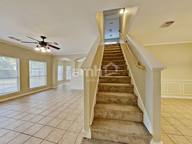 Building Photo - 4103 Chiselhurst