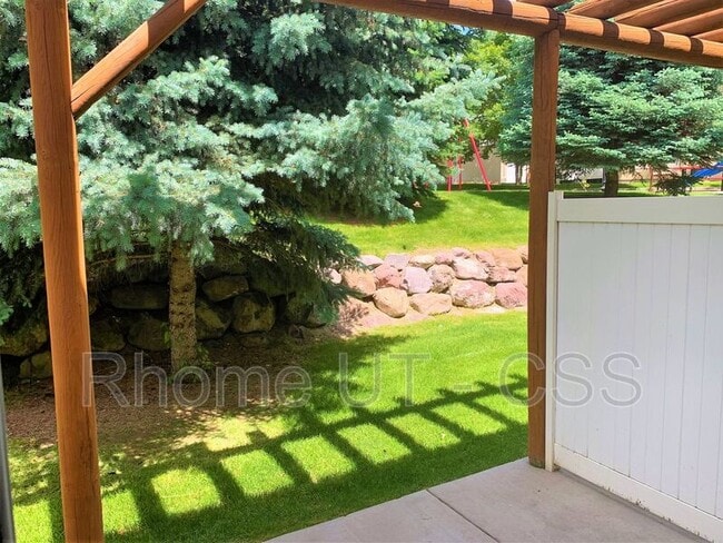 Building Photo - 9639 S Villa Springs Cove