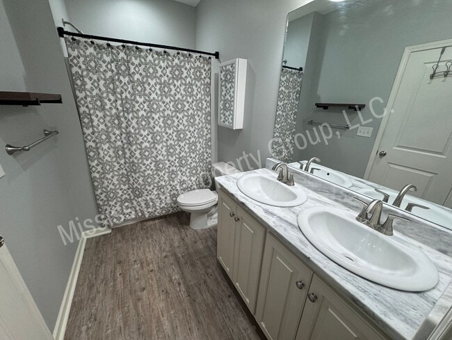 Building Photo - 3BR/2BA Home