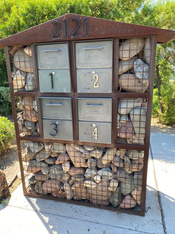 Building Photo - 2121 W Hayward Ave