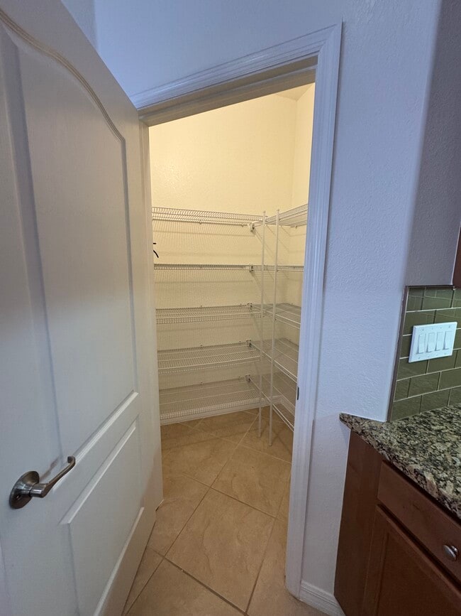 Kitchen Pantry - 10510 Yorkstone Dr