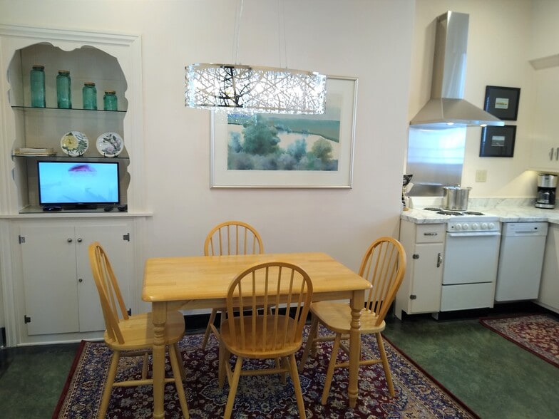 Lot. - 501 E Mississippi Dr