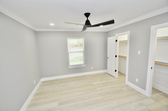 Building Photo - 7238 Evans St