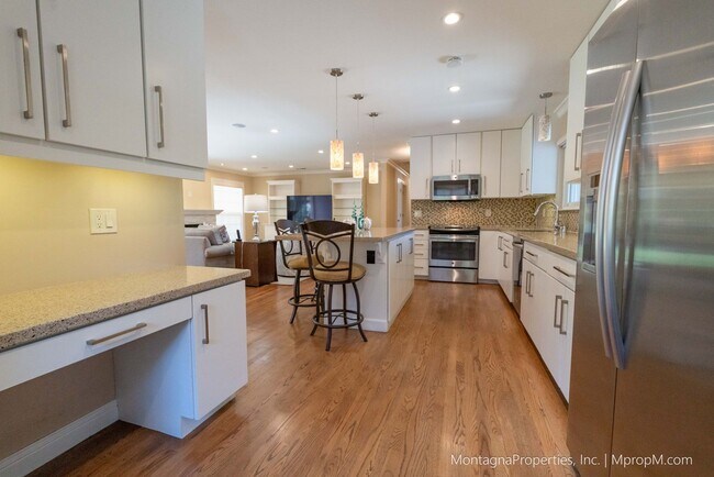 Building Photo - Remodeled single story Willow Glen home wi...