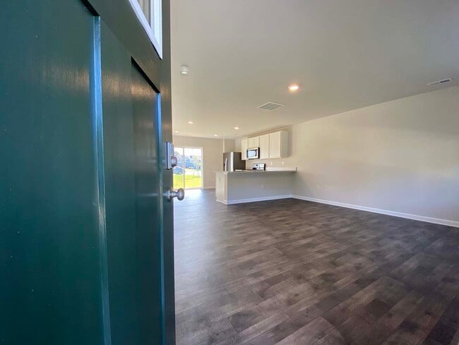Building Photo - 407 Mardella Dr