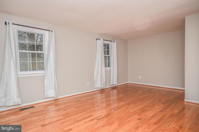 Building Photo - 9209 Frostburg Way