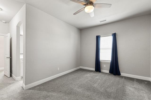 Building Photo - 605 Emerson Dr