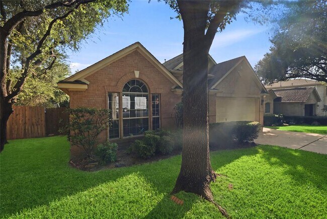 Building Photo - 12521 Canyon Glen Dr