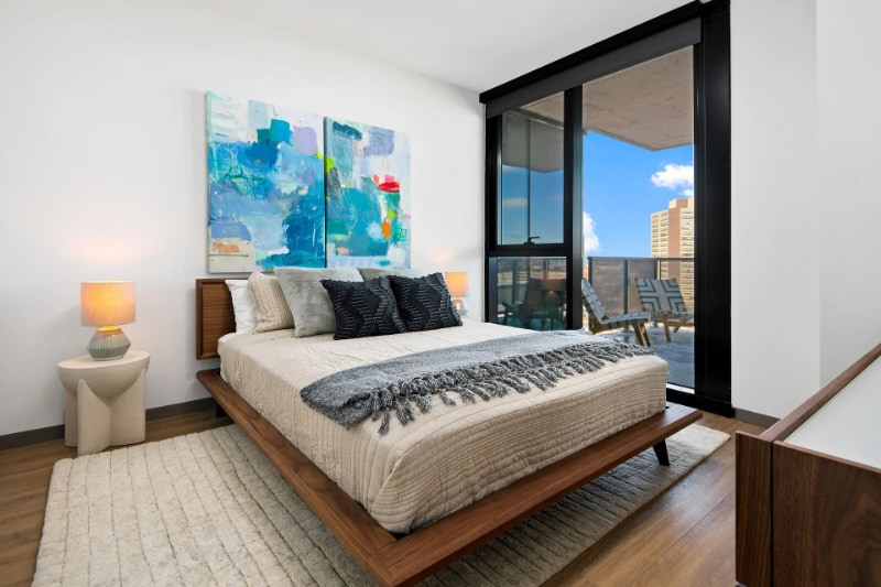 Building Photo - 537 S Damen Ave