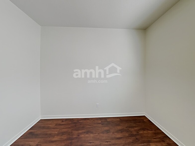 Building Photo - 138 E Calle Del Rondador