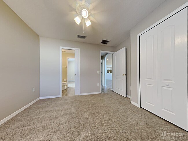 Building Photo - 10041 Creek Bluff Dr