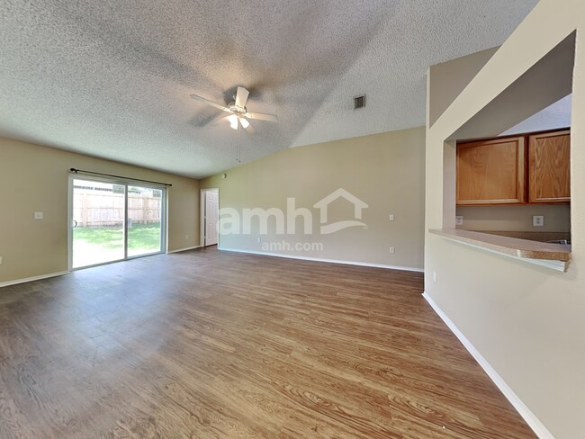 Building Photo - 4511 Country Hills Blvd
