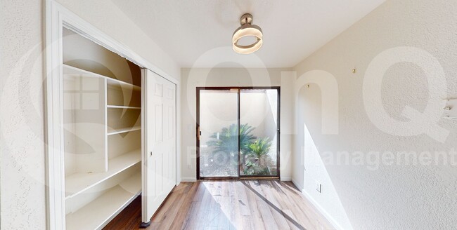 Building Photo - 6238 N 30th Pl