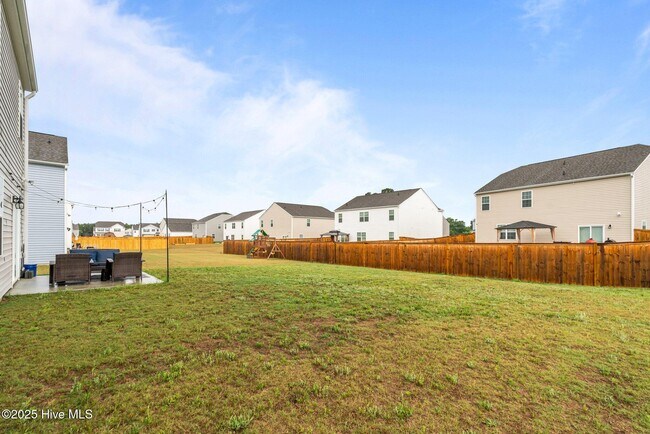 Building Photo - 2120 Wild Rdg Dr