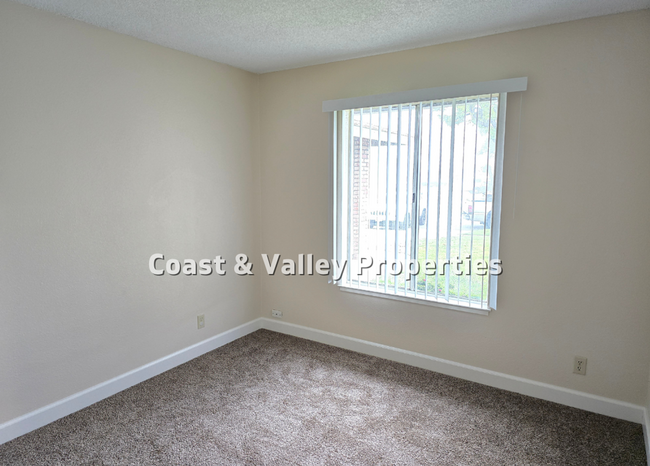 Building Photo - Salinas Home for RENT!!!