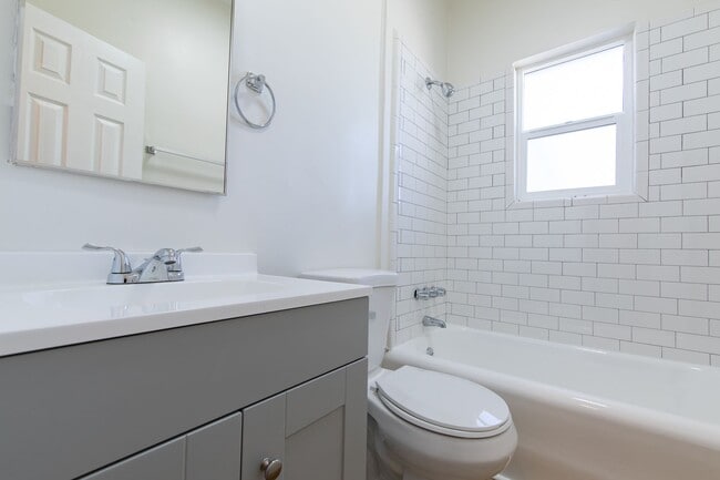 Floorplan - Beautiful Newly Renovated Apartment in Koreatown