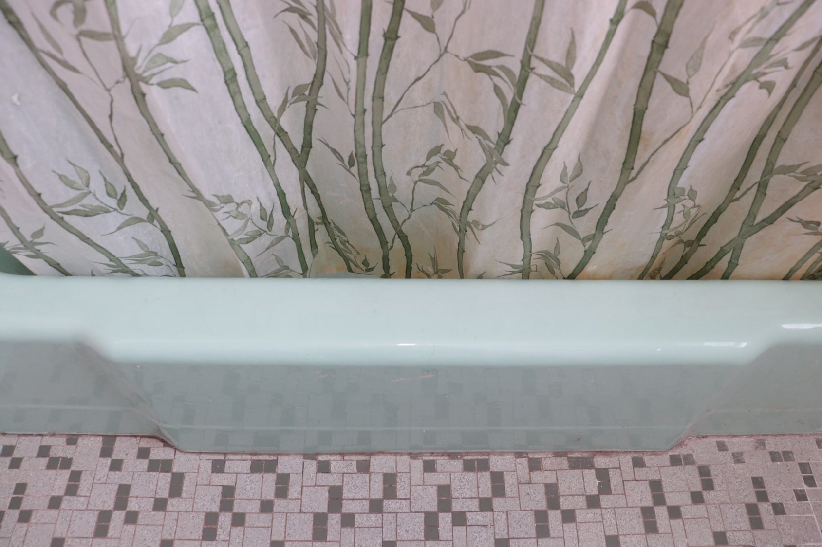 Building Photo - 5801 Douglas St